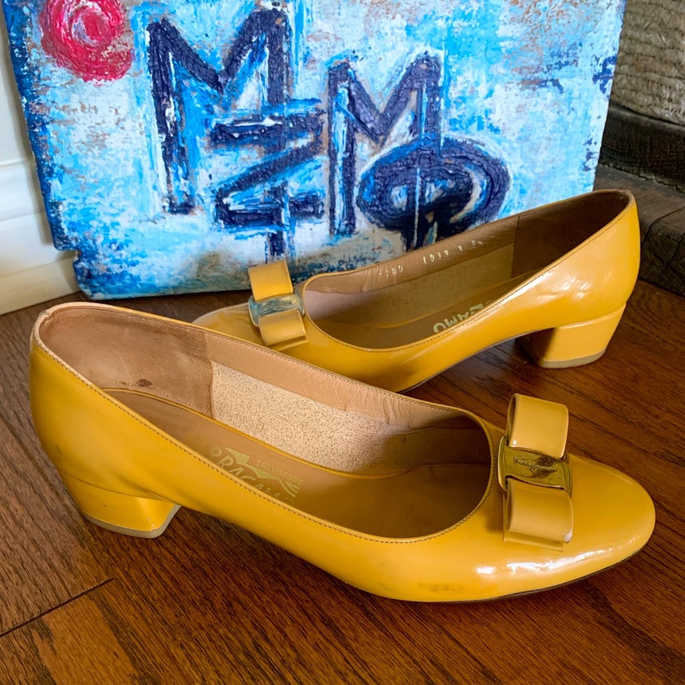 Salvatore Ferragamo Mustard Yellow Patent Vara Bow Low Heel Pumps